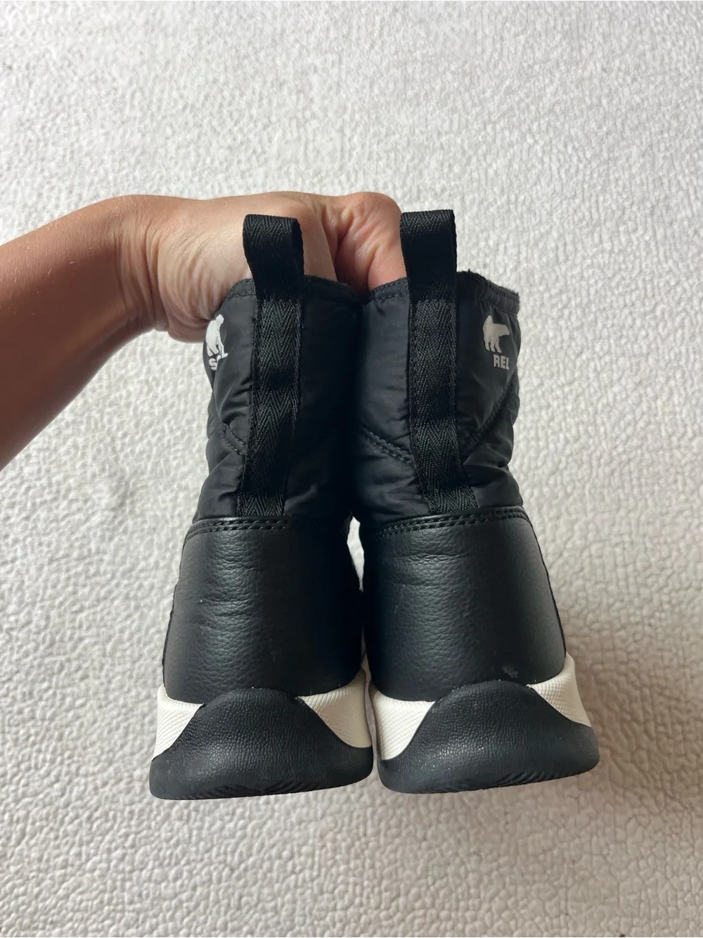 SOREL WHITNEY II SHORT LACE BLACK BOOTS WINTER SNOW SIZE 4